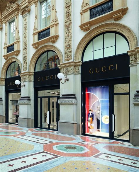 negozi gucci a milano|rivenditori Gucci a milano.